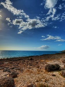 Превью обои берег, камни, песчаный, облака, небо, солнце