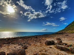 Превью обои берег, камни, песчаный, облака, небо, солнце