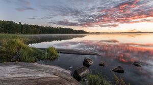 Превью обои берег, камни, река, отражение, деревья, природа