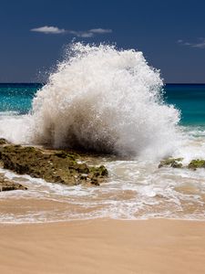 Превью обои берег, море, брызги, волна, природа