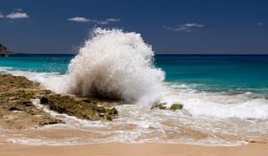 Превью обои берег, море, брызги, волна, природа