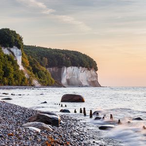 Превью обои берег, море, камни, скала, деревья