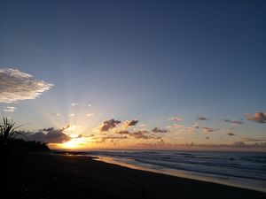 Превью обои берег, море, облака, закат, пейзаж