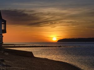 Превью обои берег, море, причал, закат, холмы