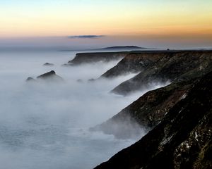 Превью обои берег, море, туман, сумерки, утро