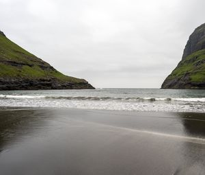 Превью обои берег, море, вода, скалы, пейзаж