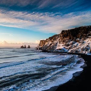 Превью обои берег, море, волны, скалы, снег