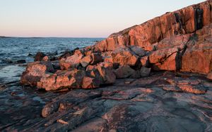 Превью обои берег, скалы, камни, океан, вода, природа