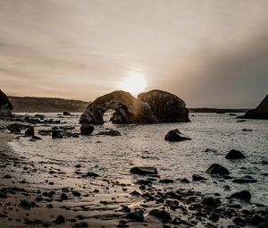 Превью обои берег, скалы, море, сумерки