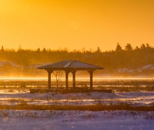 Превью обои беседка, крышка, снег, деревья, утро