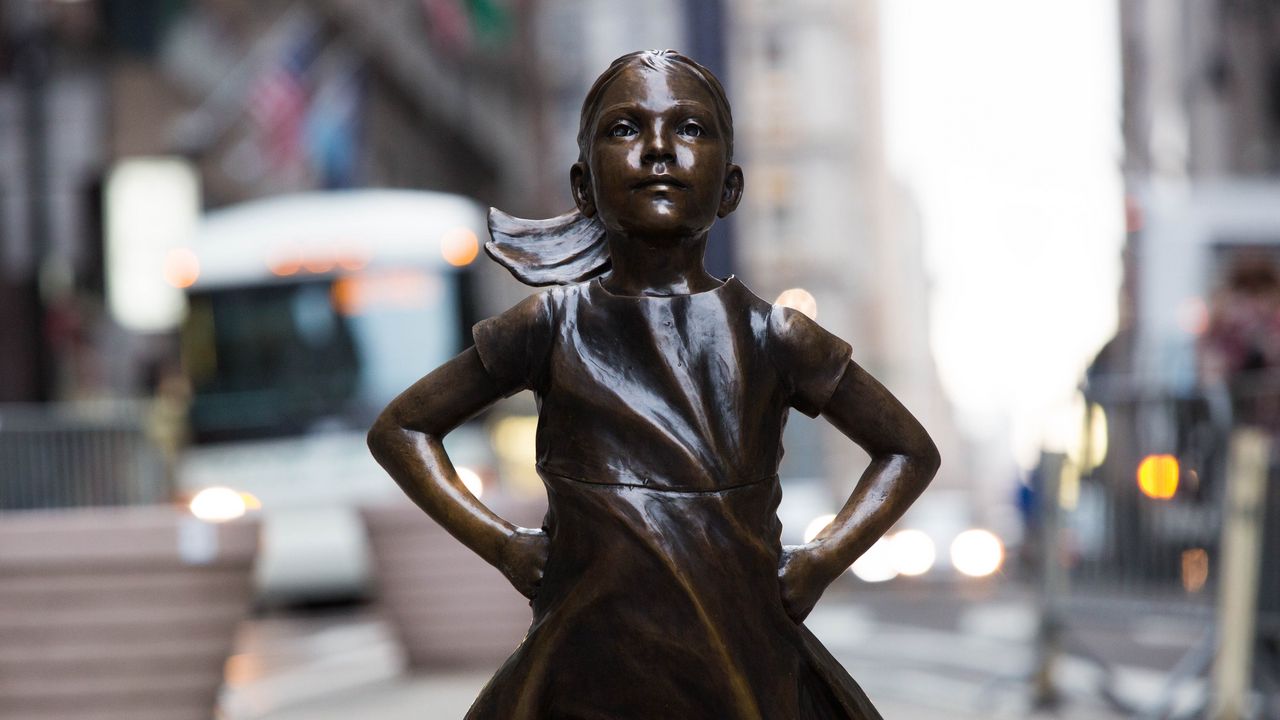 Обои бесстрашная девочка, скульптура, бронза, нью-йорк