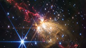 Превью обои блеск, сияние, туманность, млечный путь, звезды, космос, темный