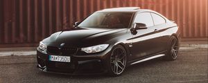 Превью обои bmw 320i, bmw, машина, черный