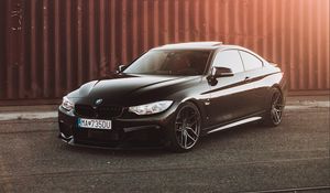 Превью обои bmw 320i, bmw, машина, черный