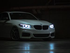 Превью обои bmw 3 series m, bmw, автомобиль, спорткар, фары, свечение