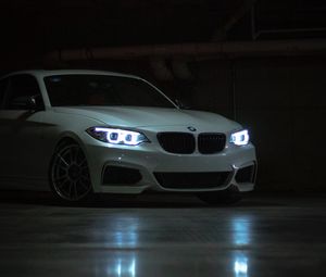 Превью обои bmw 3 series m, bmw, автомобиль, спорткар, фары, свечение