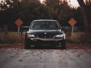 Превью обои bmw 535i, bmw, вид спереди, черный