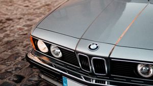 Превью обои bmw 635csi, bmw, автомобиль, серебряный, вид спереди