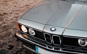 Превью обои bmw 635csi, bmw, автомобиль, серебряный, вид спереди