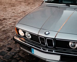 Превью обои bmw 635csi, bmw, автомобиль, серебряный, вид спереди