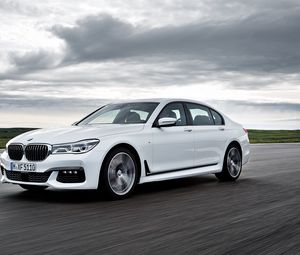 Превью обои bmw, 750li, белый, вид сбоку