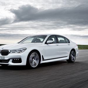 Превью обои bmw, 750li, белый, вид сбоку