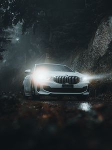 Превью обои bmw, автомобиль, белый, свет, вид спереди