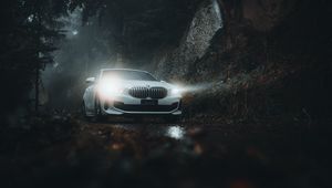 Превью обои bmw, автомобиль, белый, свет, вид спереди