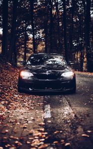 Превью обои bmw, автомобиль, черный, вид спереди, осень