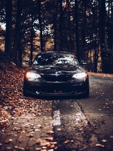 Превью обои bmw, автомобиль, черный, вид спереди, осень