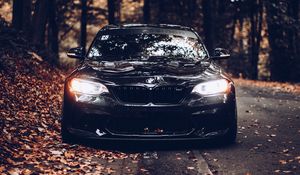 Превью обои bmw, автомобиль, черный, вид спереди, осень