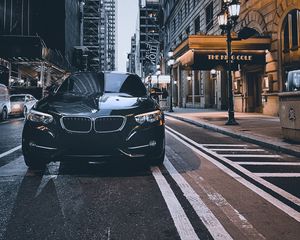 Превью обои bmw, автомобиль, черный, улица, город