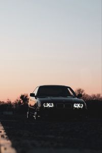 Превью обои bmw, автомобиль, черный, фары, свет, сумерки