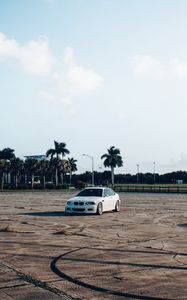 Превью обои bmw, автомобиль, дрифт, пальмы