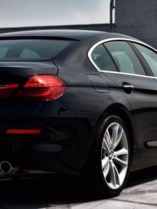 Превью обои bmw, автомобиль, фара, колесо, вид сбоку