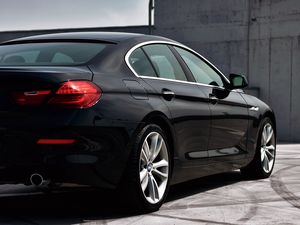 Превью обои bmw, автомобиль, фара, колесо, вид сбоку