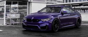 Превью обои bmw, автомобиль, фиолетовый, стоянка