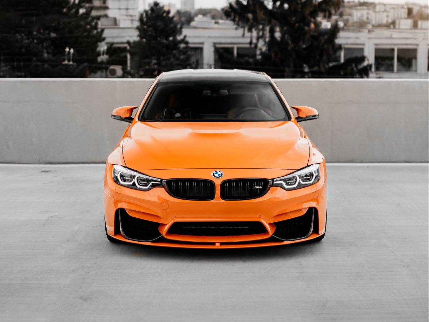 BMW m4 оранжевая