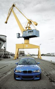 Превью обои bmw, автомобиль, синий, вид спереди, дорога