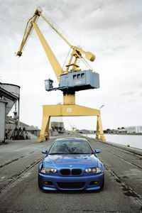 Превью обои bmw, автомобиль, синий, вид спереди, дорога