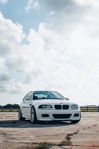 Превью обои bmw, автомобиль, вид спереди, белый
