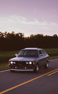 Превью обои bmw, дорога, движение, вечер