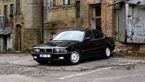 Превью обои bmw, e38, черный, вид сбоку