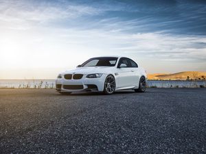 Превью обои bmw, e92, m3, белый, вид сбоку