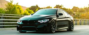 Превью обои bmw f82 m4 coupe, bmw, автомобиль, спорткар, фары