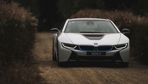 Превью обои bmw i8, bmw, автомобиль, белый, вид спереди