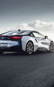 Превью обои bmw i8, вид сзади, дорога
