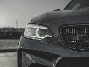 Превью обои bmw m2, bmw, дождь, капли, фара