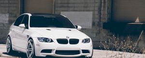 Превью обои bmw, m3, e90, белый, вид спереди