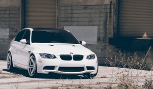 Превью обои bmw, m3, e90, белый, вид спереди